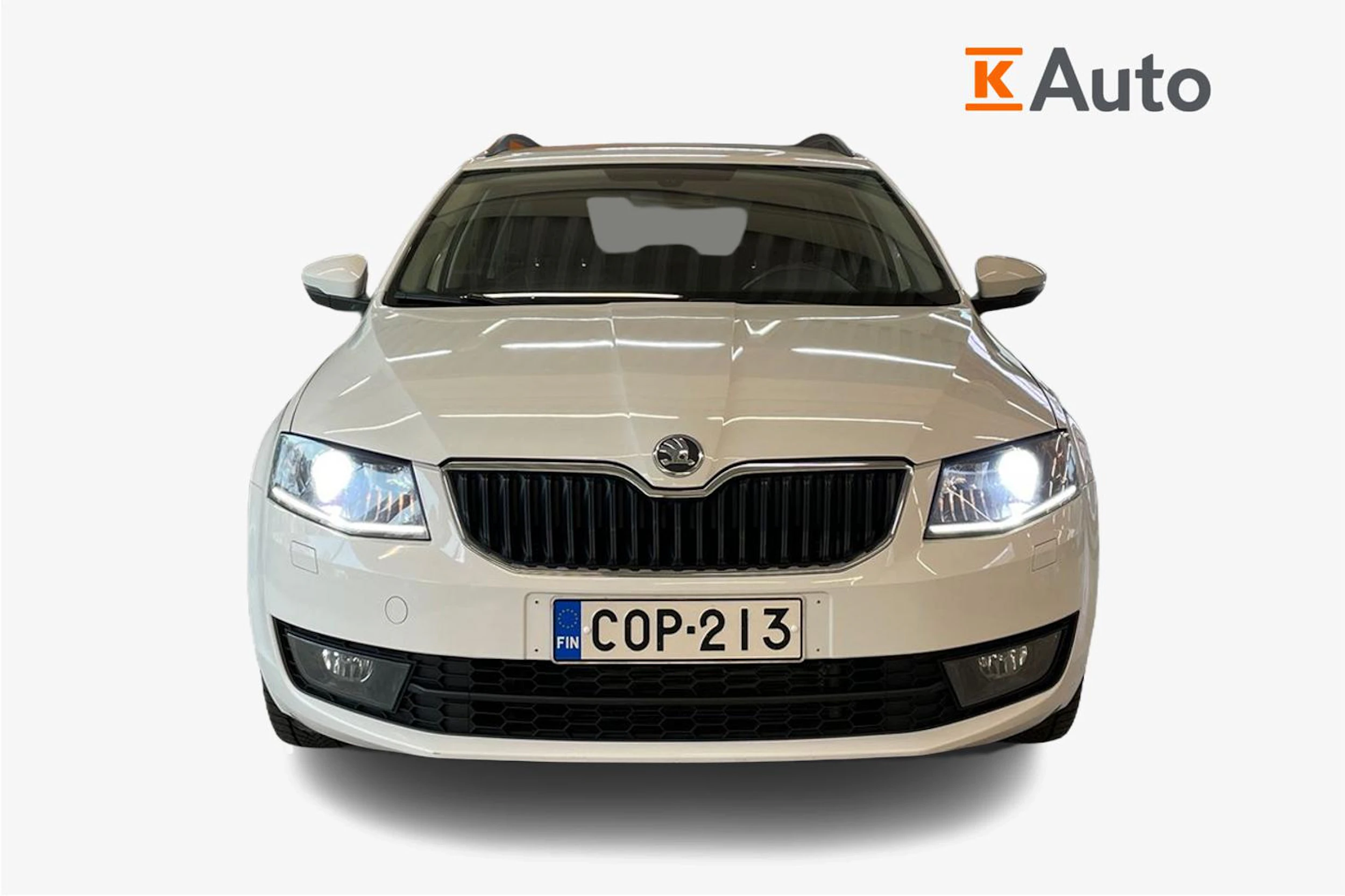 Valkoinen Skoda OCTAVIA 2013 kuva 4.