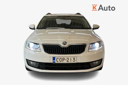 Valkoinen Skoda OCTAVIA 2013 kuva 4.