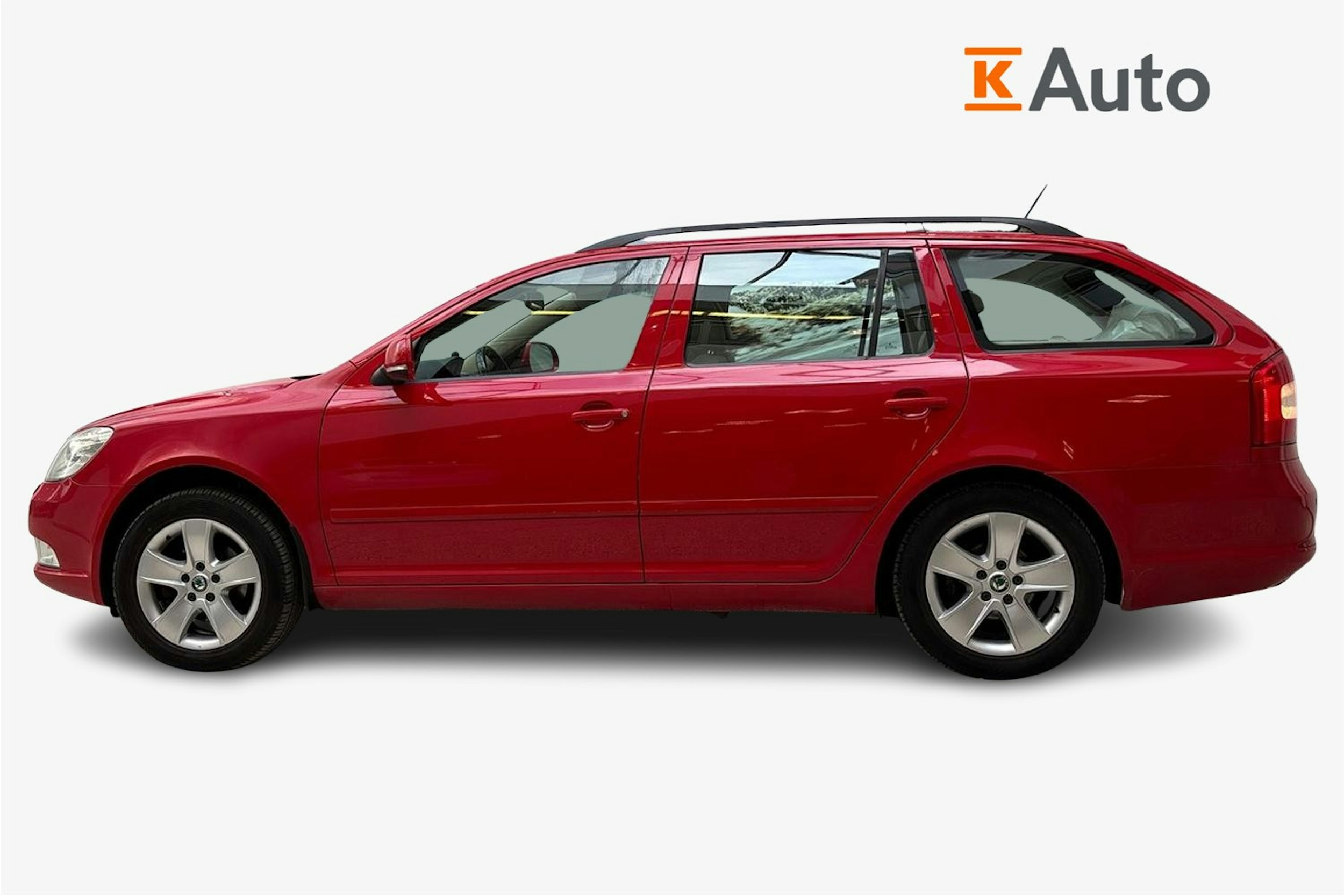 punainen Skoda Octavia 2013 kuva 5.