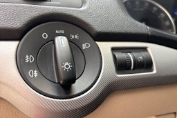 punainen Skoda Octavia 2013 kuva 14.