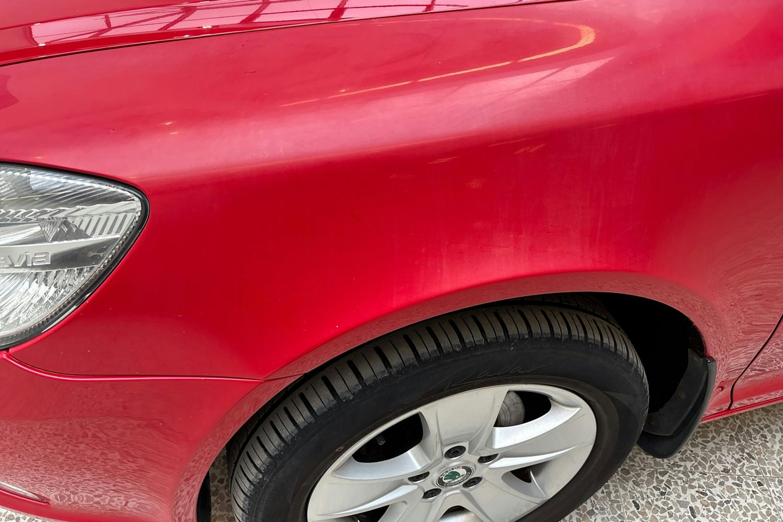 punainen Skoda Octavia 2013 kuva 28.