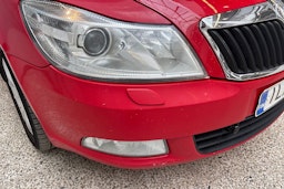 punainen Skoda Octavia 2013 kuva 31.