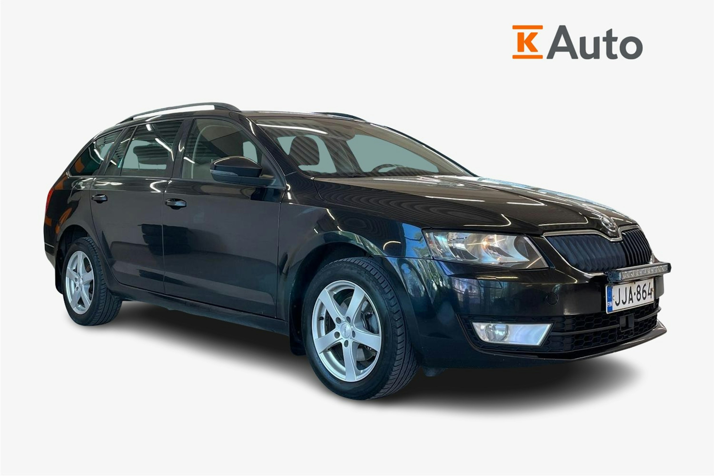 Musta Skoda OCTAVIA 2013 kuva 1.