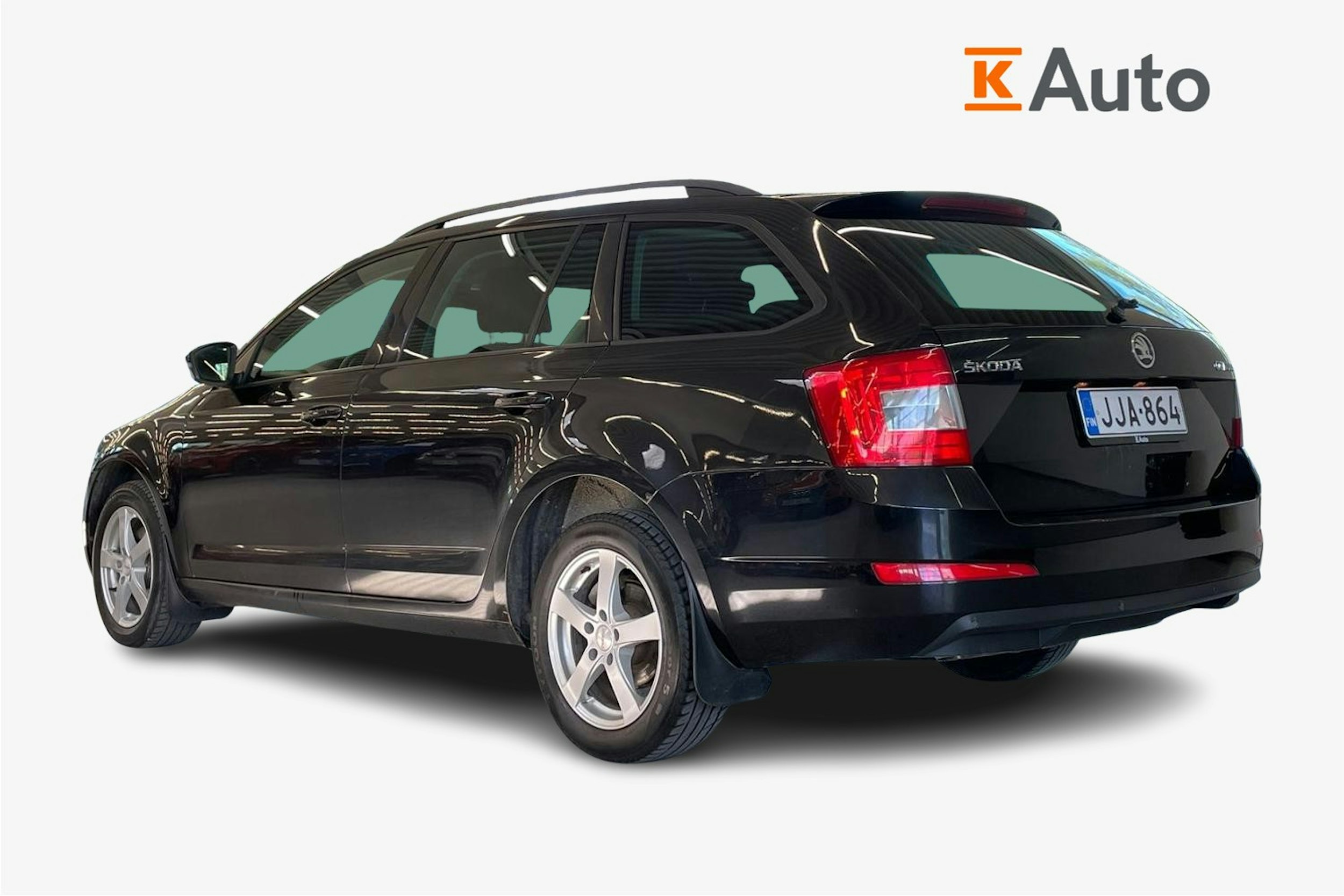 Musta Skoda OCTAVIA 2013 kuva 2.