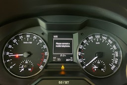 Musta Skoda OCTAVIA 2013 kuva 16.