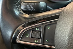 Musta Skoda OCTAVIA 2013 kuva 17.