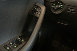 Musta Skoda OCTAVIA 2013 kuva 19.