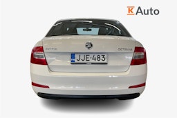 Valkoinen Skoda OCTAVIA 2013 kuva 3.