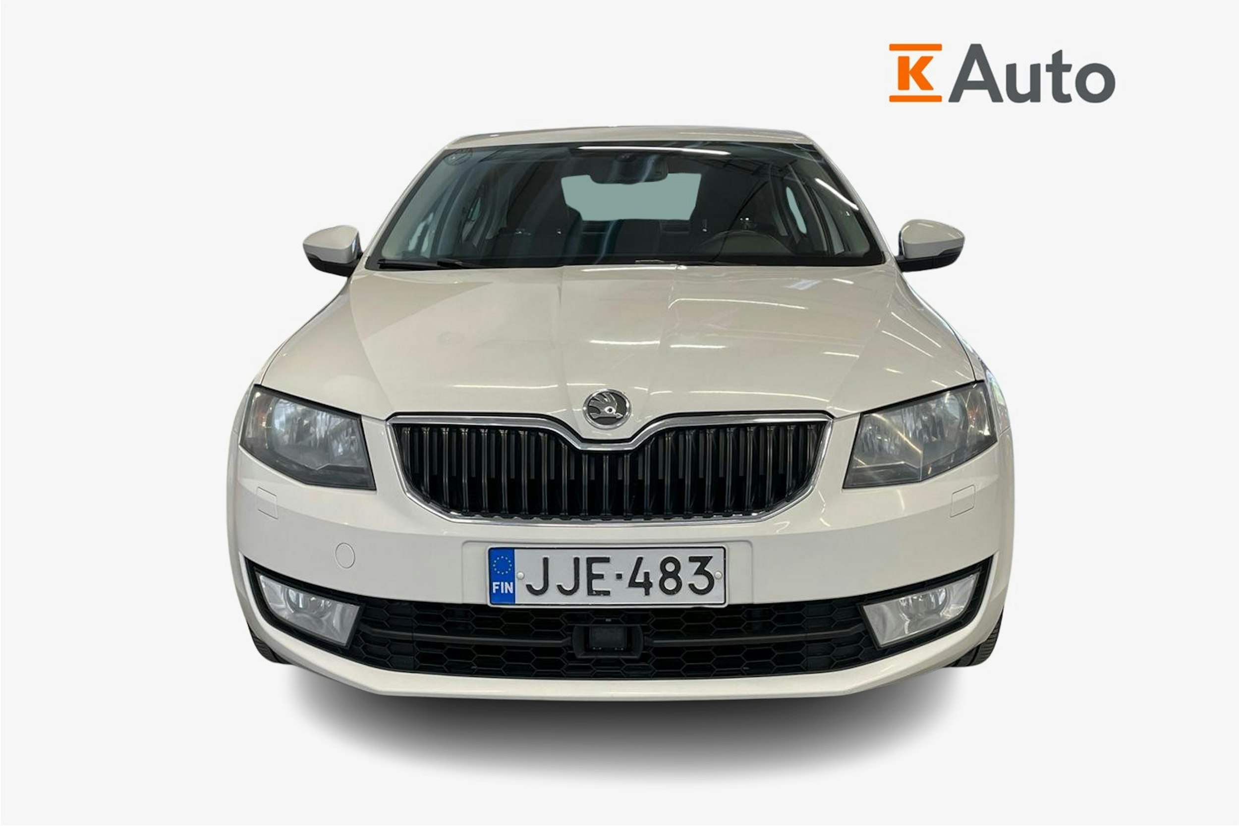 Valkoinen Skoda OCTAVIA 2013 kuva 5.