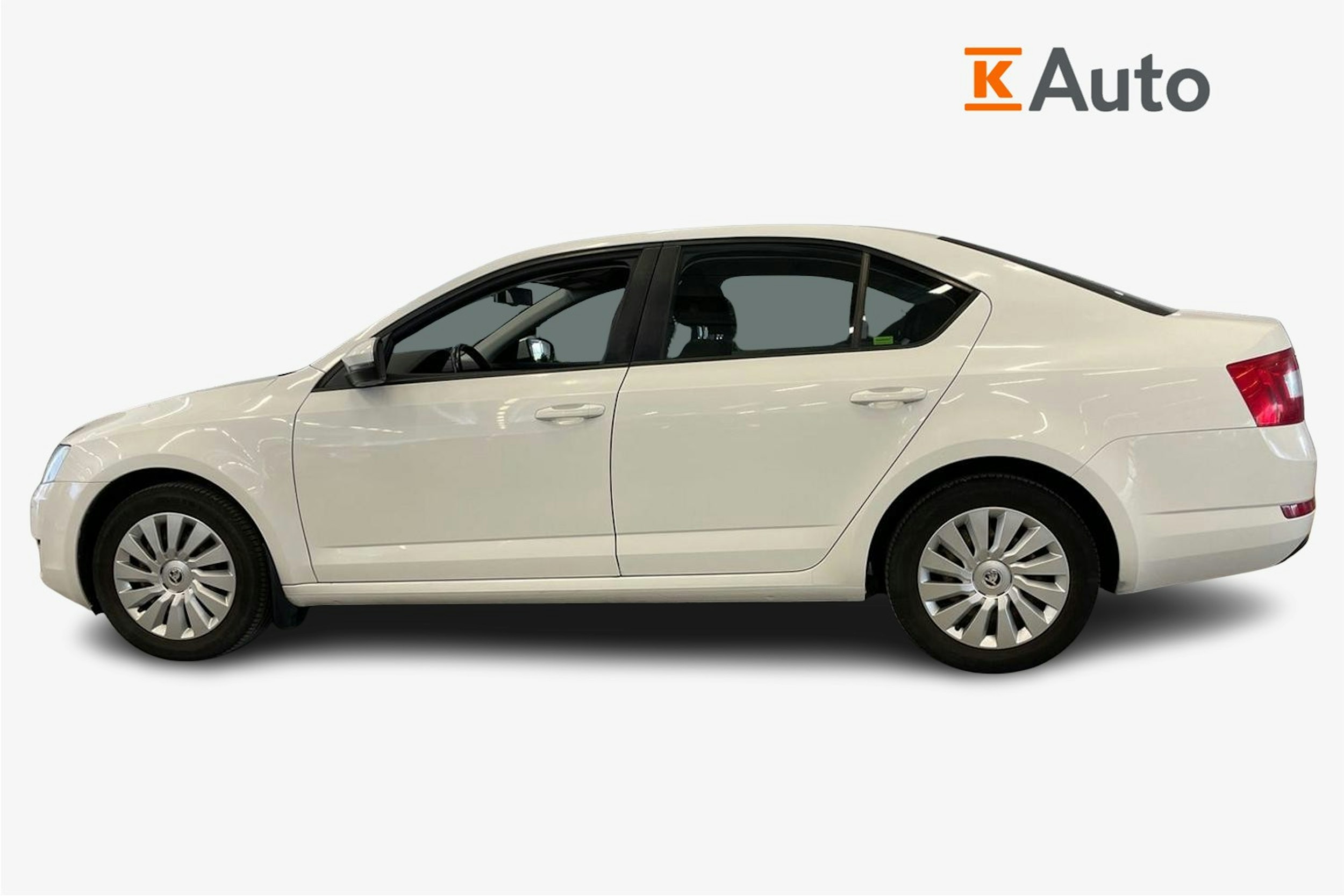 Valkoinen Skoda OCTAVIA 2013 kuva 6.