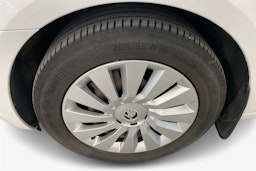 Valkoinen Skoda OCTAVIA 2013 kuva 11.