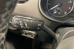 Valkoinen Skoda OCTAVIA 2013 kuva 19.