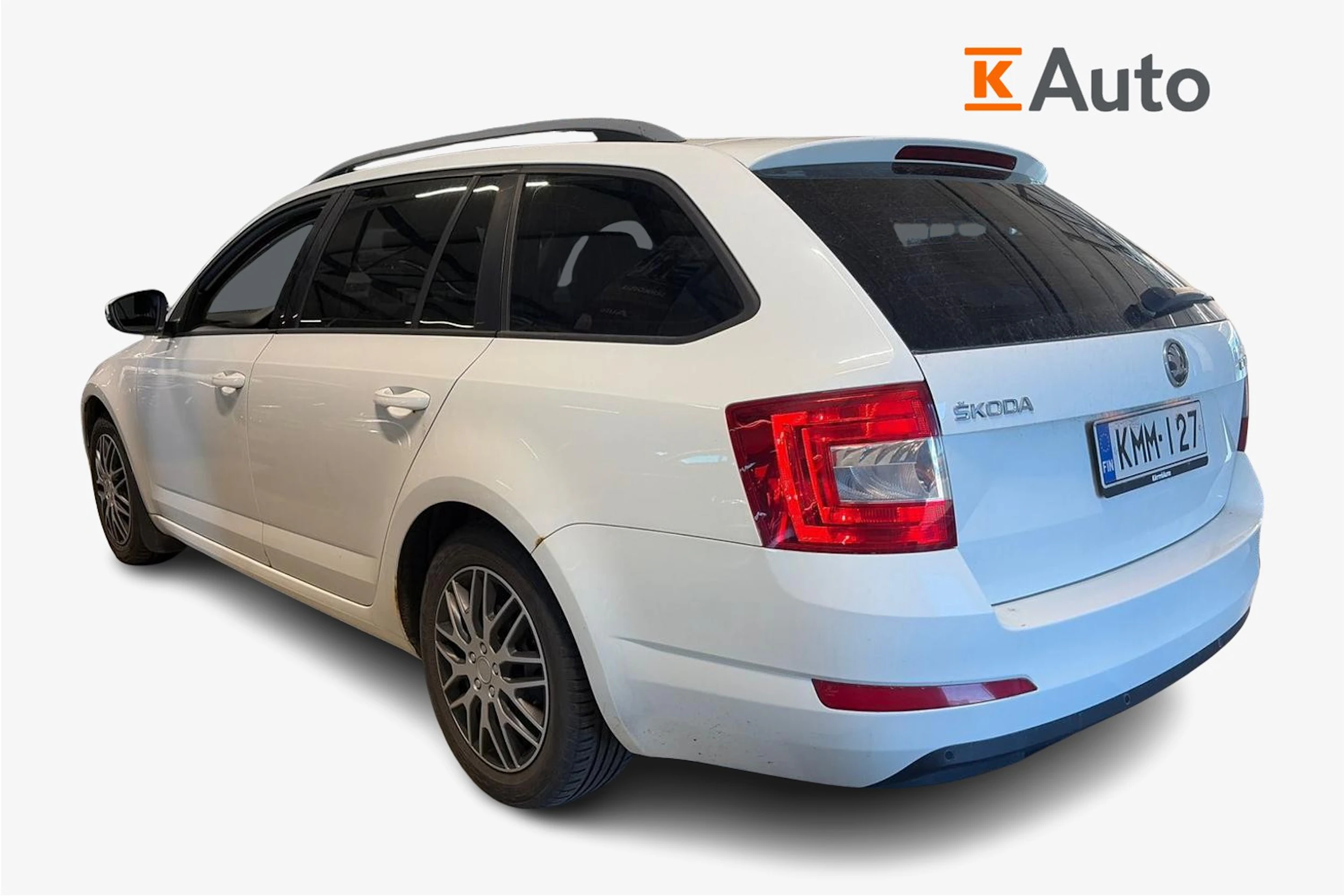 valkoinen Skoda Octavia 2013 kuva 2.
