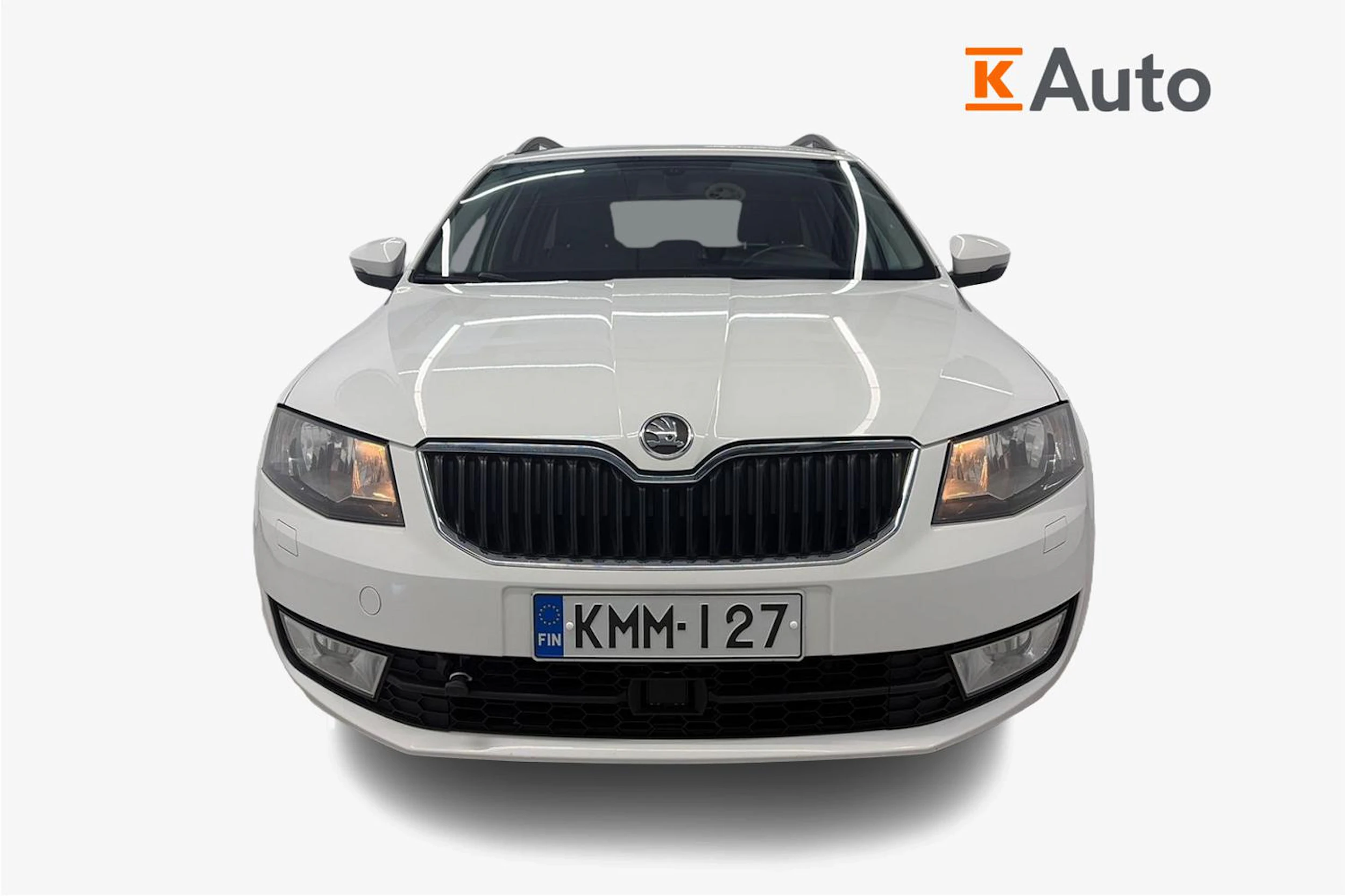 valkoinen Skoda Octavia 2013 kuva 4.