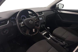 valkoinen Skoda Octavia 2013 kuva 6.