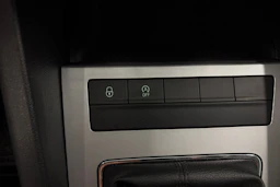 valkoinen Skoda Octavia 2013 kuva 19.