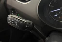 valkoinen Skoda Octavia 2013 kuva 23.