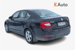 musta Skoda Octavia 2013 kuva 2.