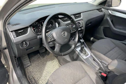 ruskea (beige) Skoda Octavia 2013 kuva 8.