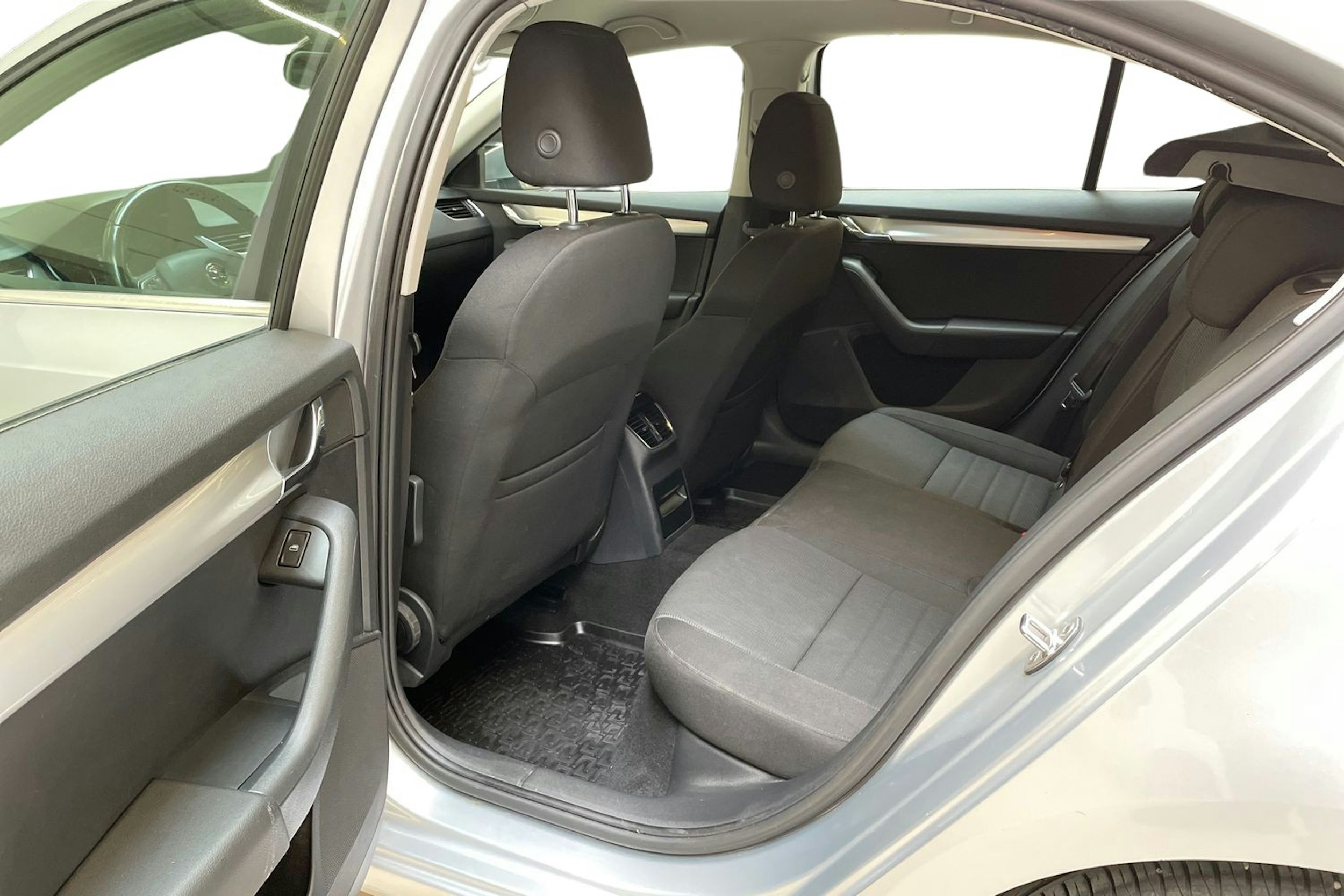 hopea Skoda Octavia 2013 kuva 10.