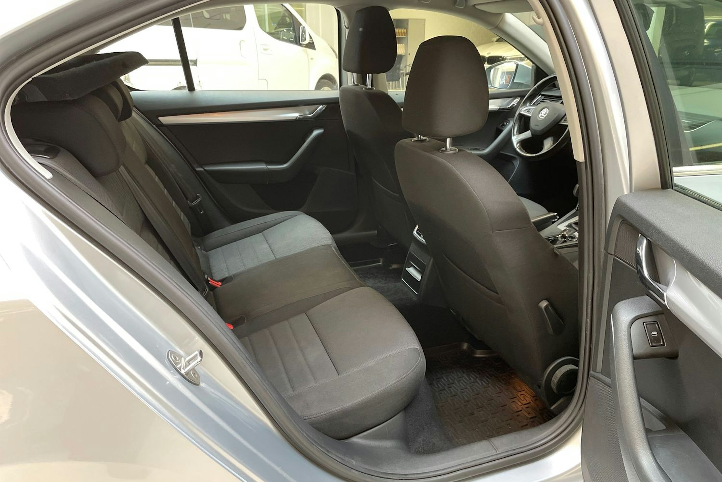 hopea Skoda Octavia 2013 kuva 14.