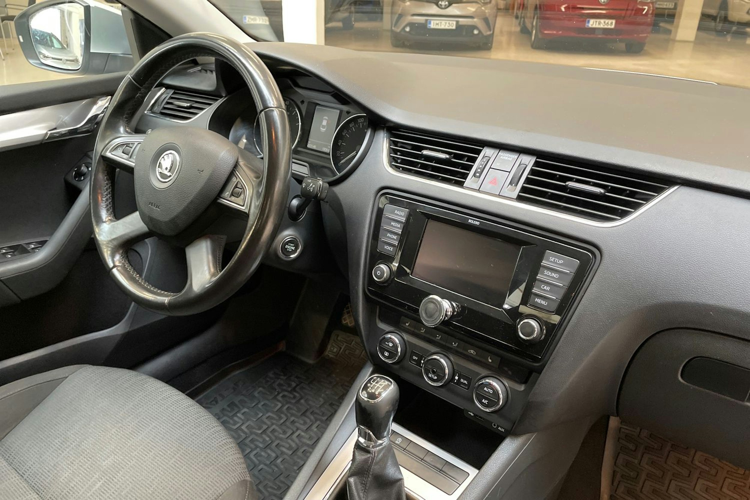 hopea Skoda Octavia 2013 kuva 16.