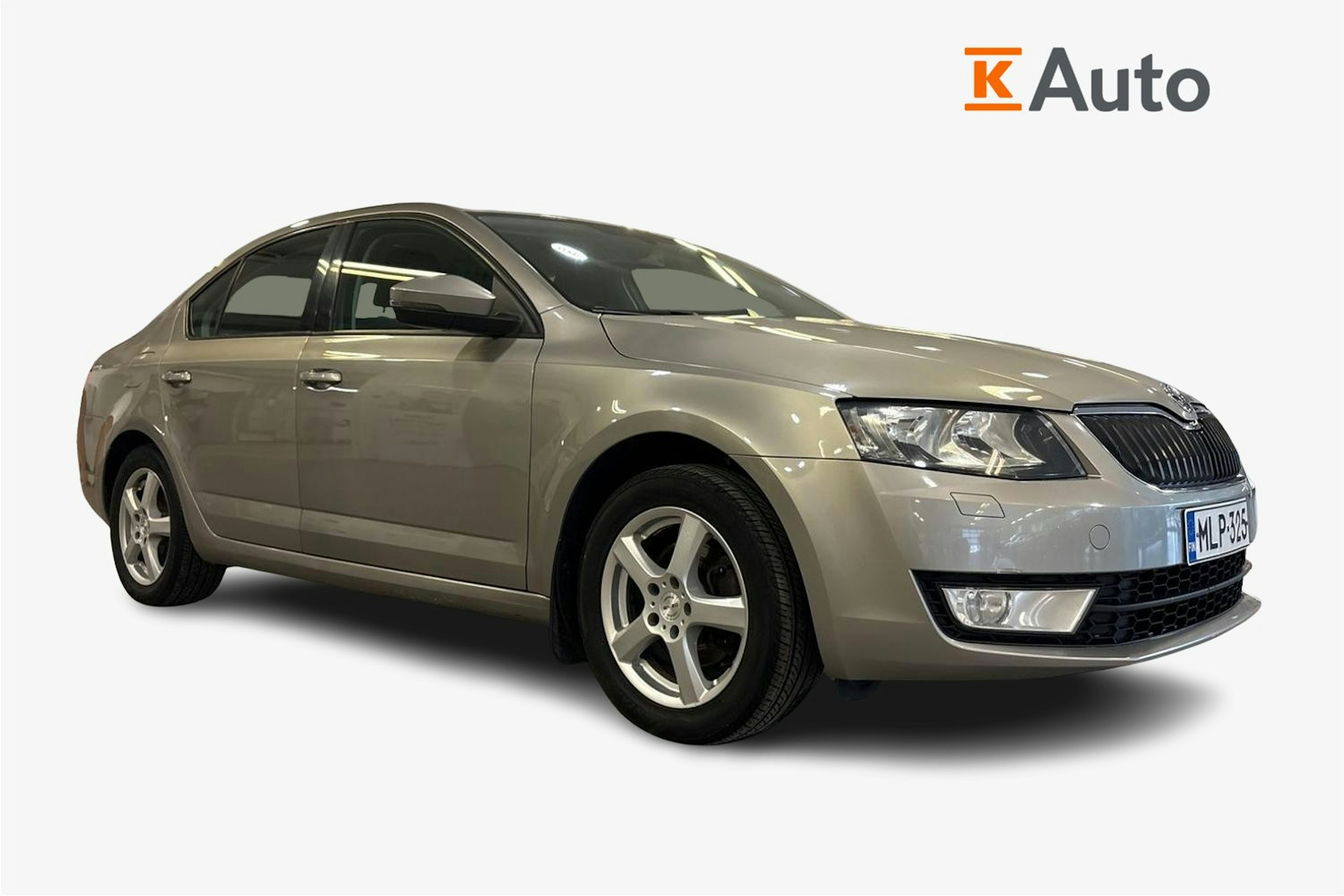 ruskea (beige) Skoda Octavia 2013 kuva 1.