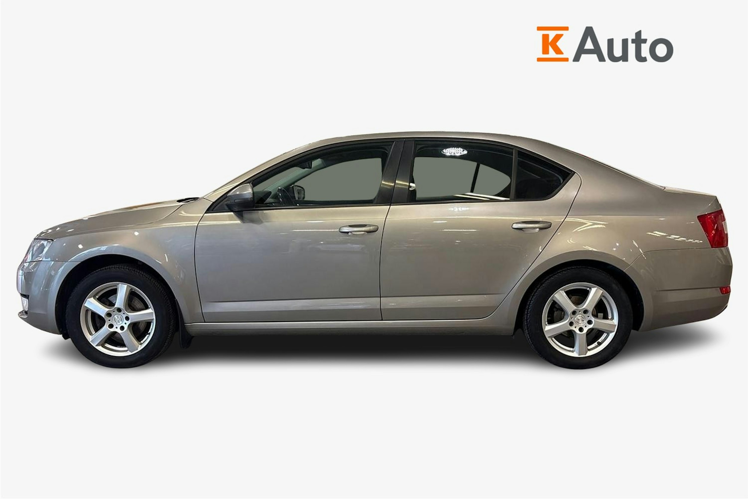 ruskea (beige) Skoda Octavia 2013 kuva 6.