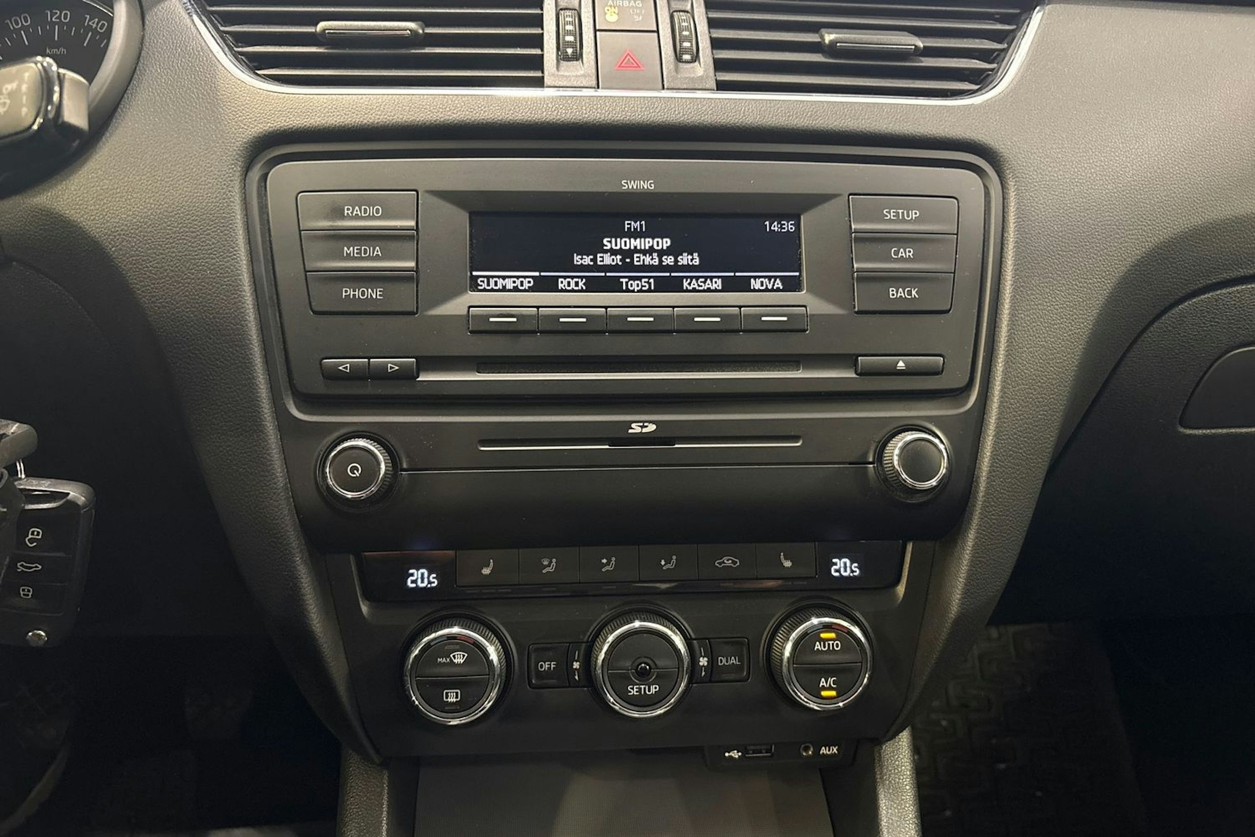 ruskea (beige) Skoda Octavia 2013 kuva 15.