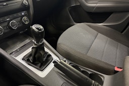 ruskea (beige) Skoda Octavia 2013 kuva 16.