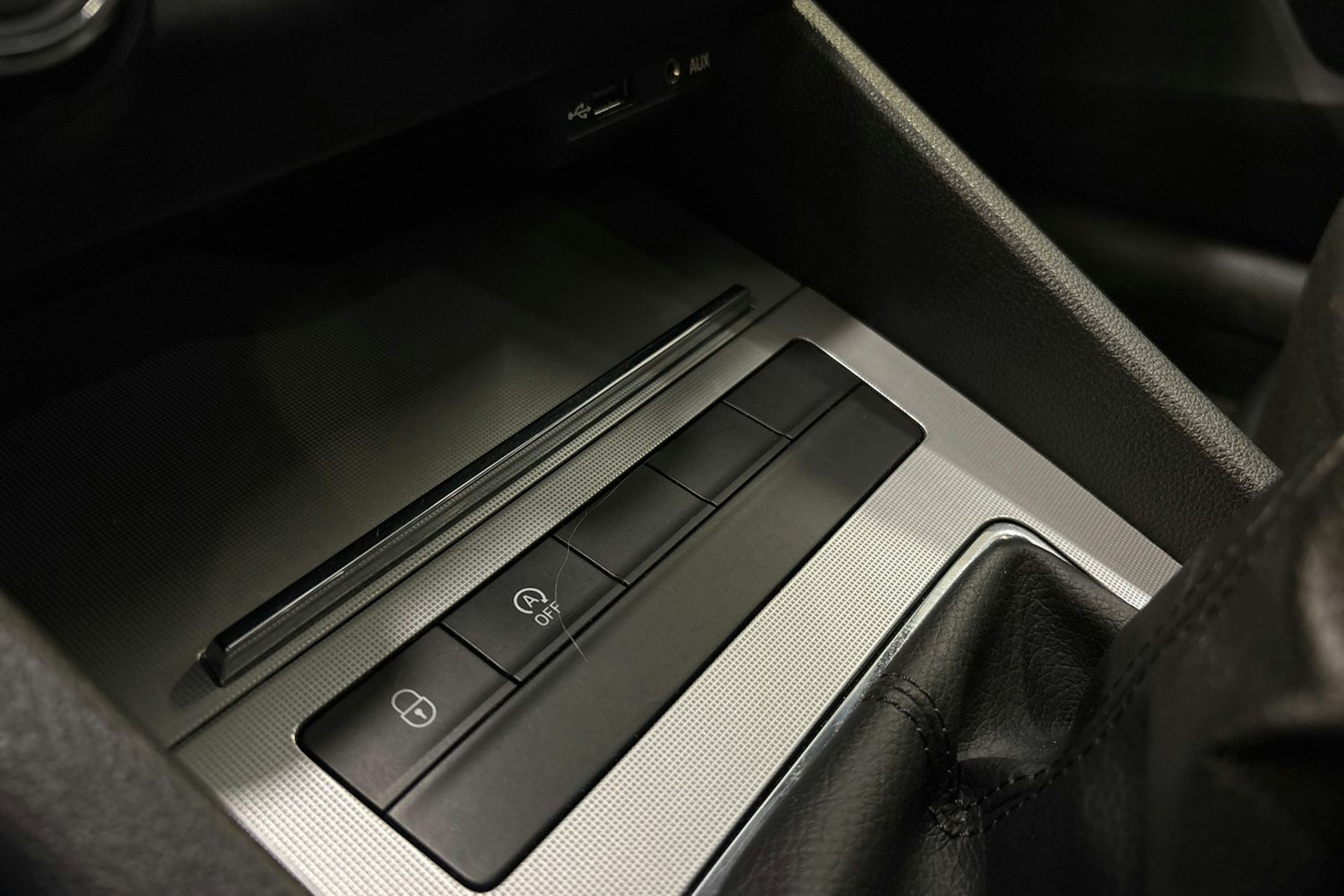 ruskea (beige) Skoda Octavia 2013 kuva 17.