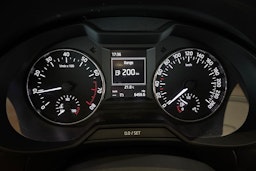 Ruskea (beige) Skoda OCTAVIA 2013 kuva 18.