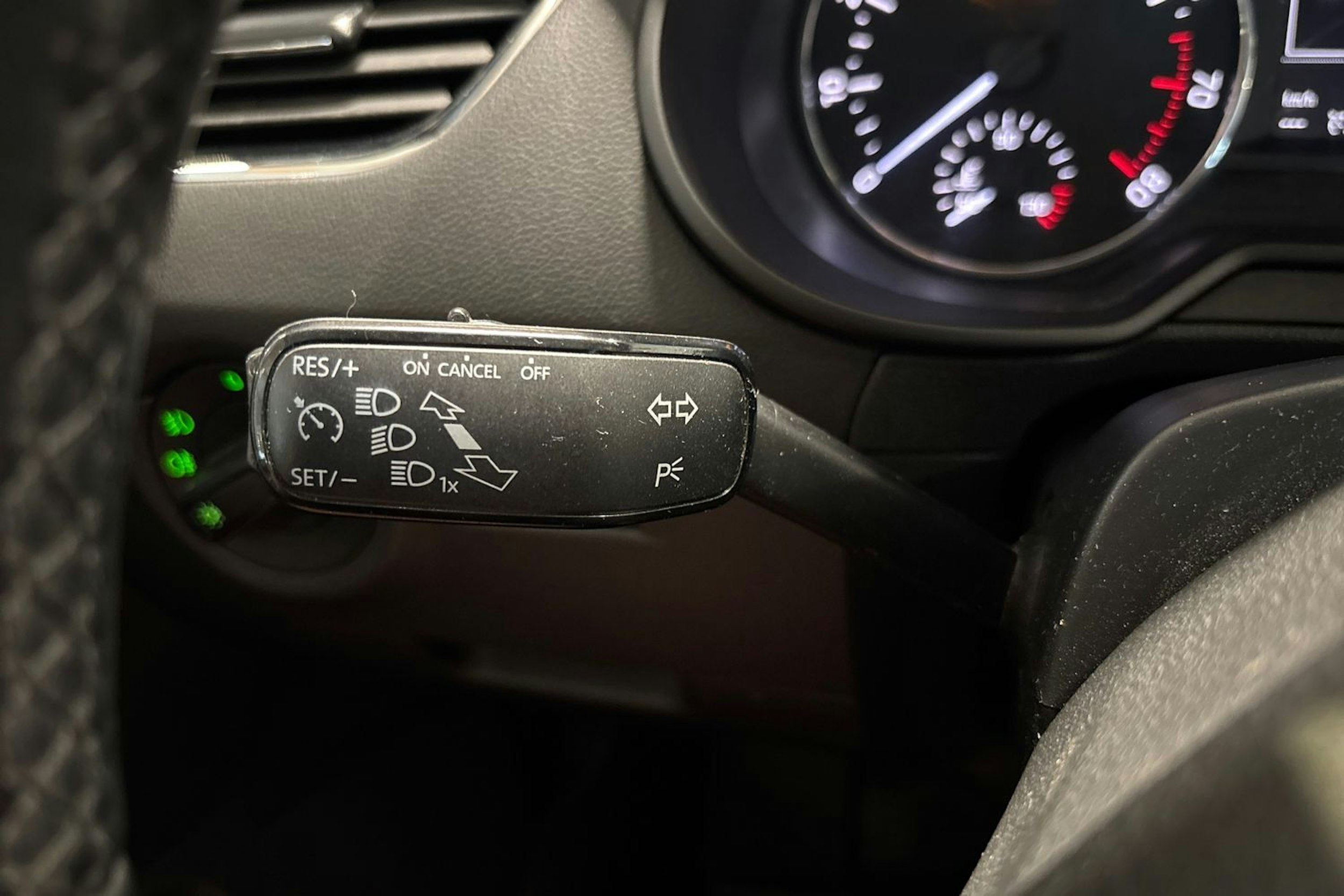 Ruskea (beige) Skoda OCTAVIA 2013 kuva 19.