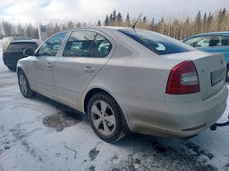 Valkoinen Skoda OCTAVIA 2013 kuva 2.