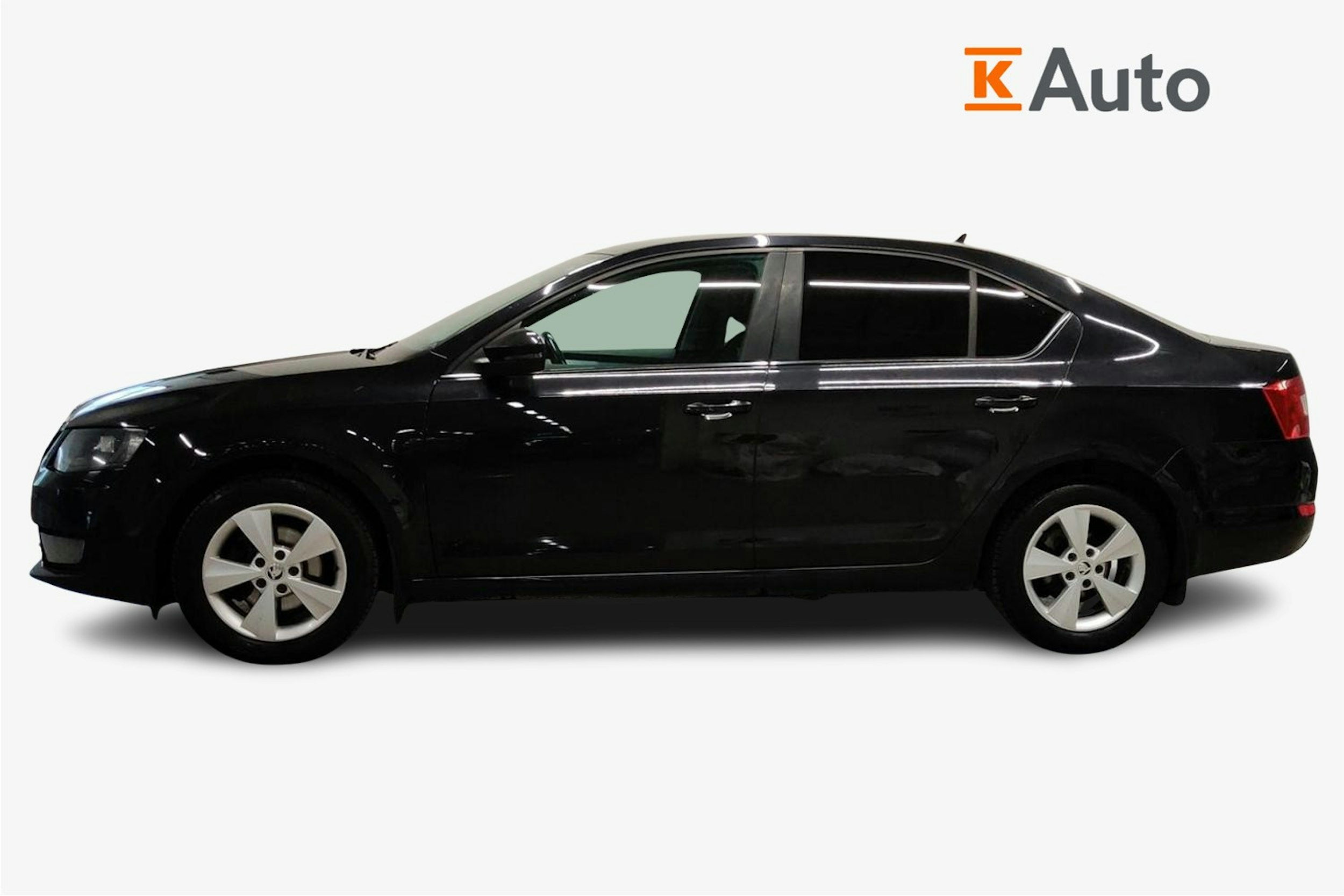 musta Skoda Octavia 2013 kuva 6.