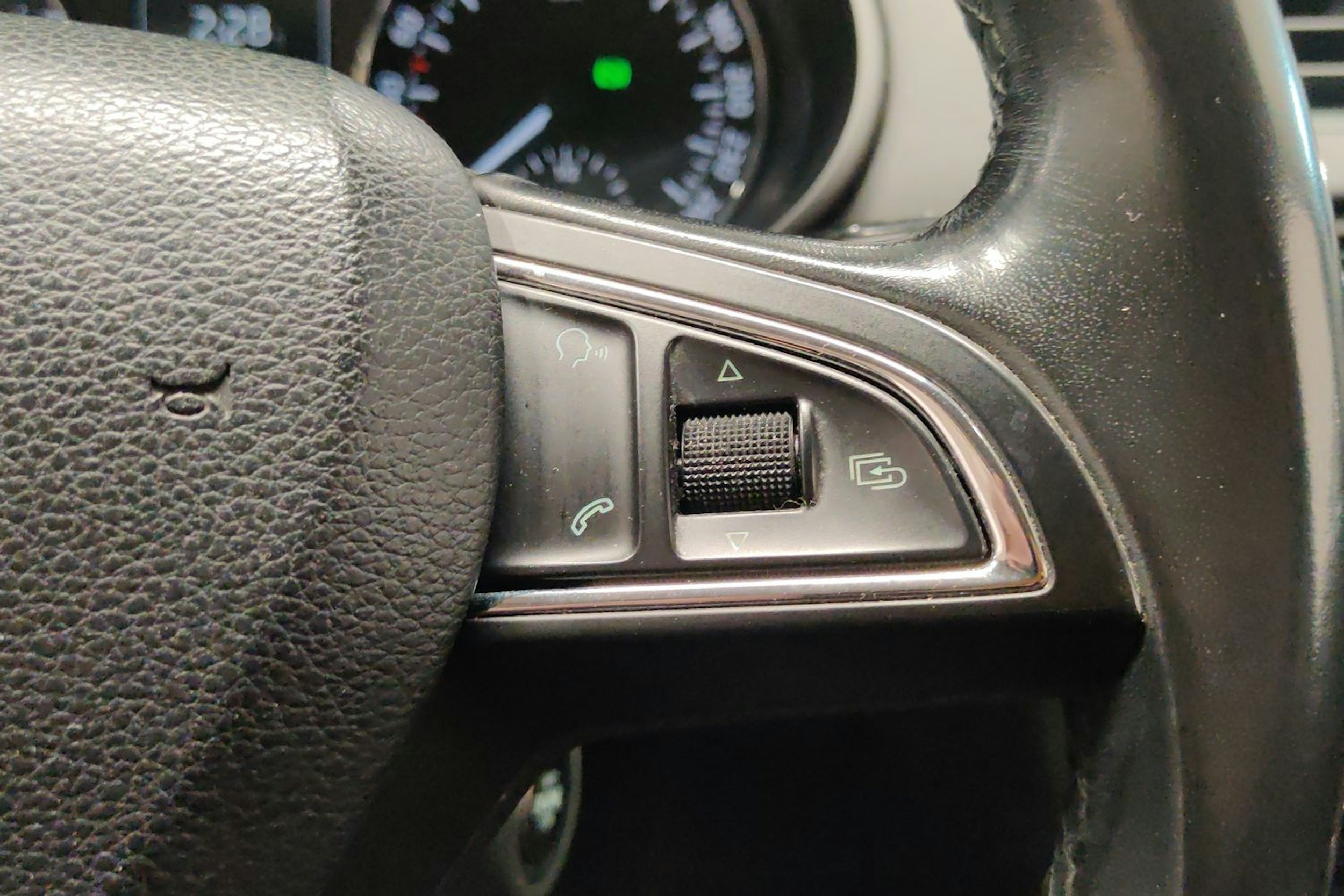 musta Skoda Octavia 2013 kuva 24.