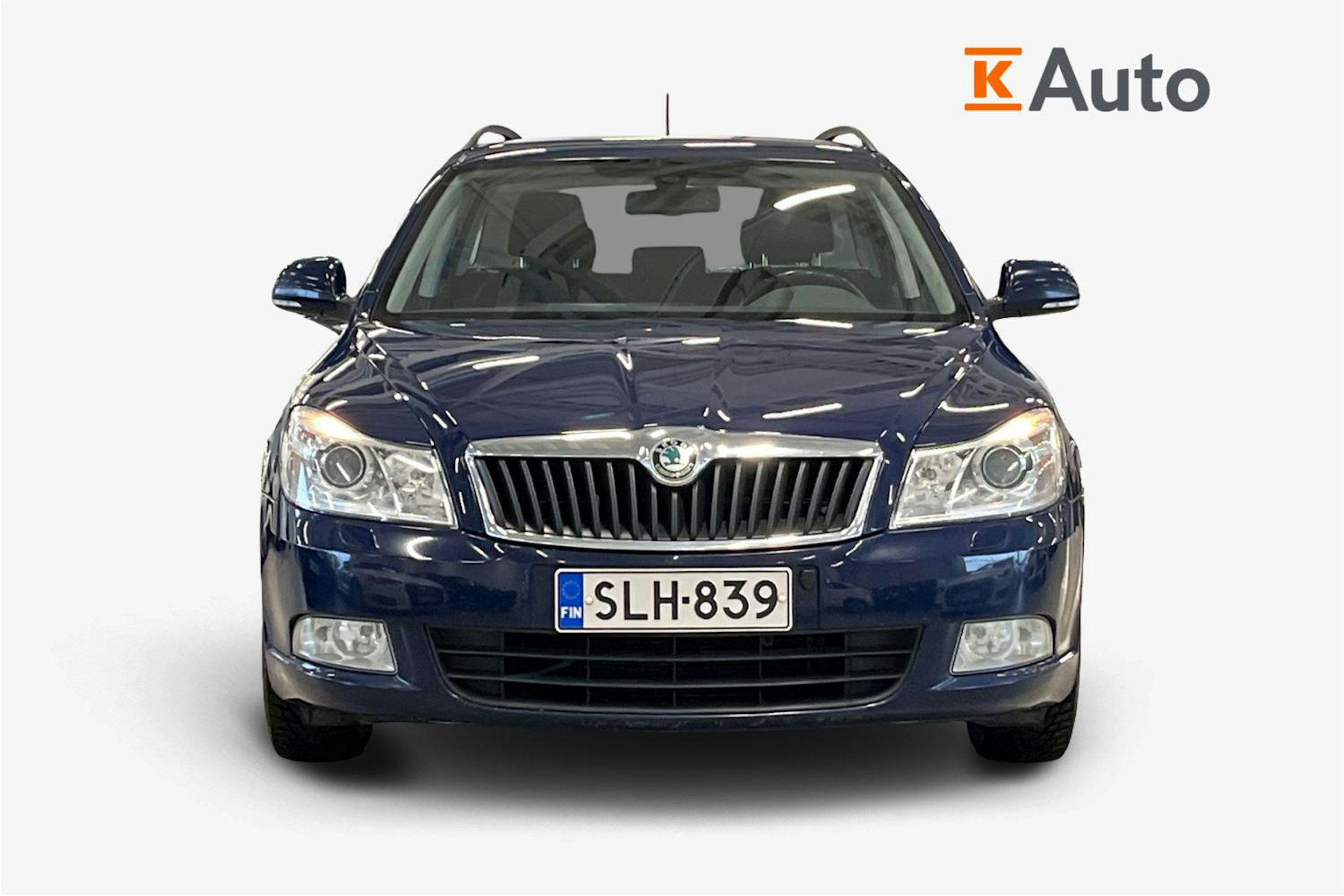 sininen Skoda Octavia 2013 kuva 5.