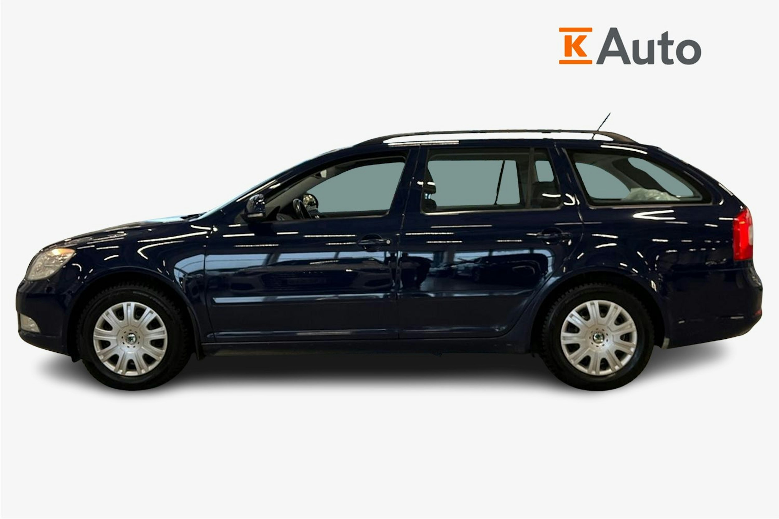 sininen Skoda Octavia 2013 kuva 6.