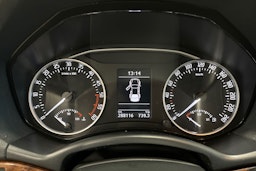 sininen Skoda Octavia 2013 kuva 17.