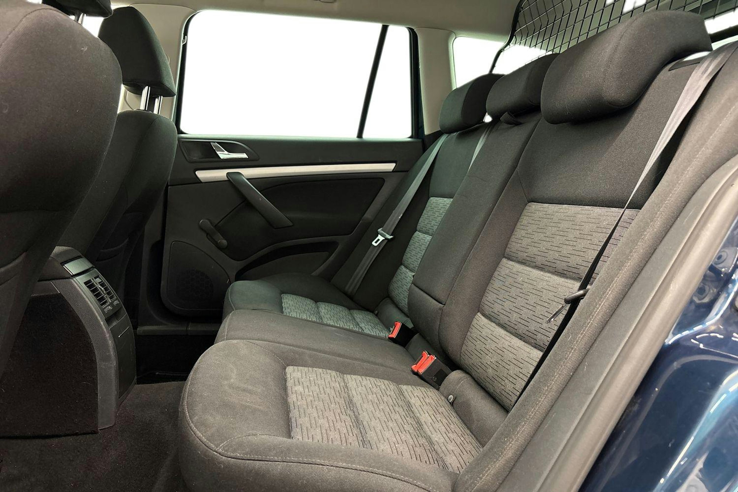 sininen Skoda Octavia 2013 kuva 10.