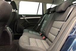 sininen Skoda Octavia 2013 kuva 10.