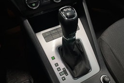 Valkoinen Skoda OCTAVIA 2014 kuva 27.