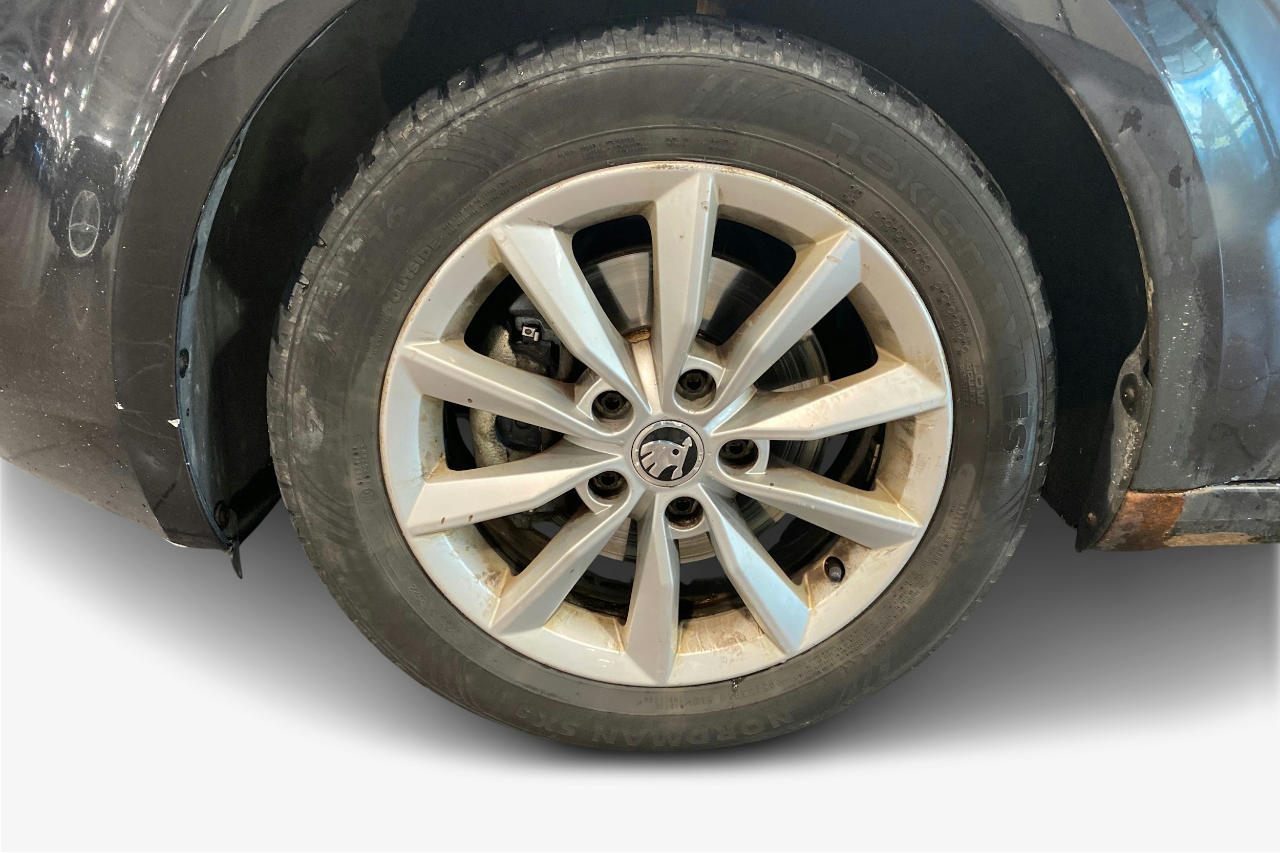 musta Skoda Octavia 2013 kuva 11.
