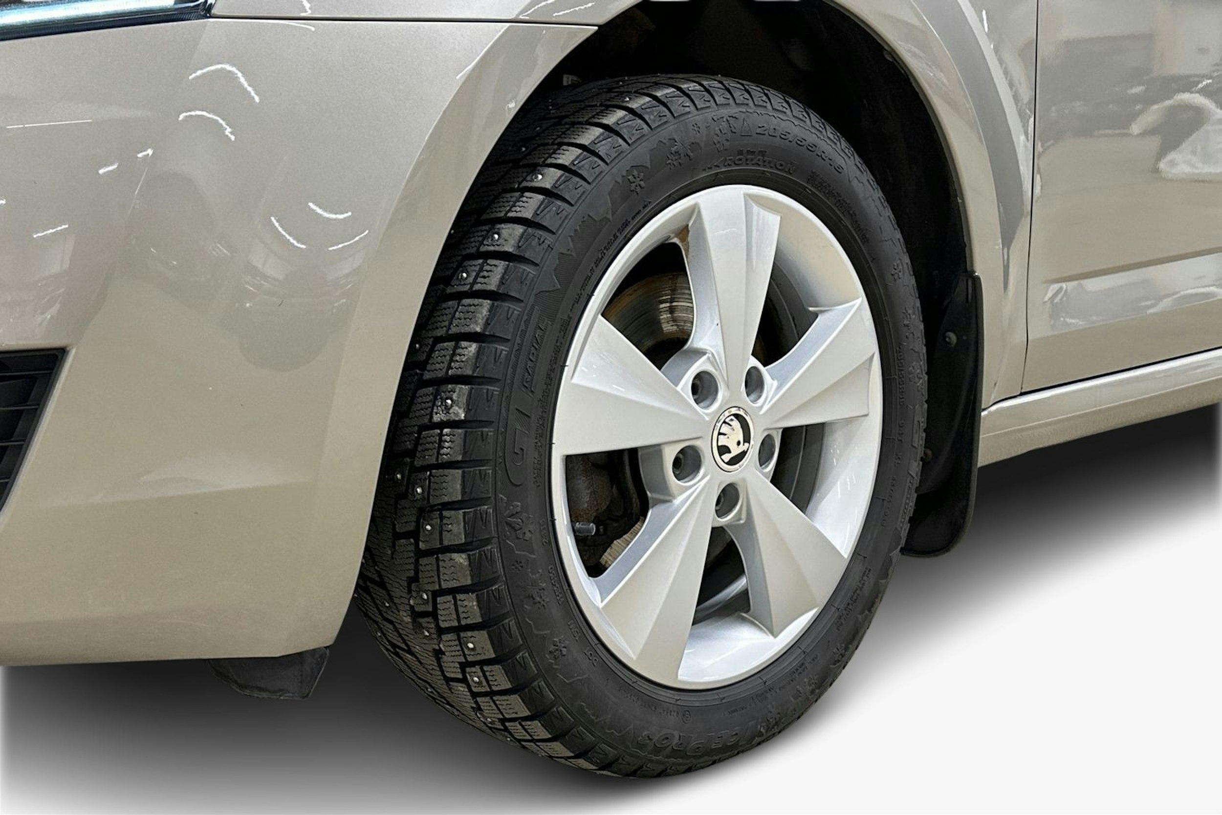 ruskea (beige) Skoda Octavia 2014 kuva 11.