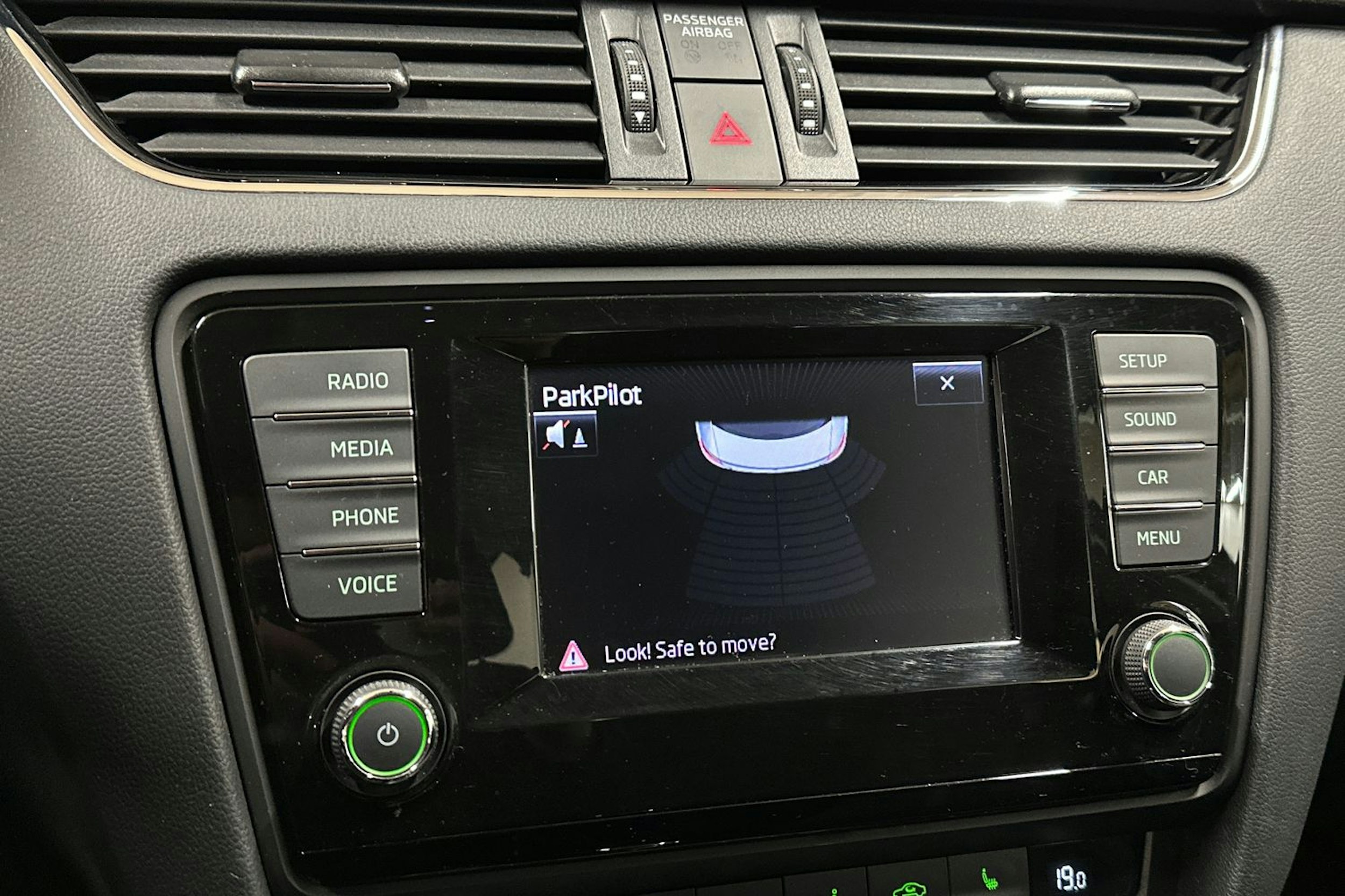 ruskea (beige) Skoda Octavia 2014 kuva 16.