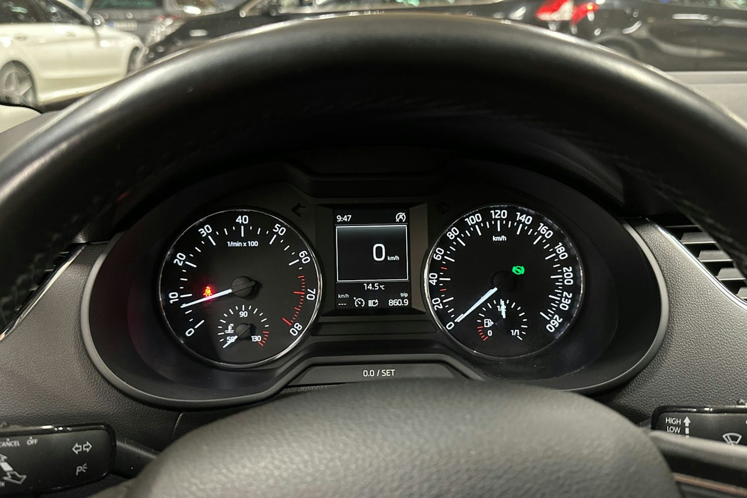 ruskea (beige) Skoda Octavia 2014 kuva 19.