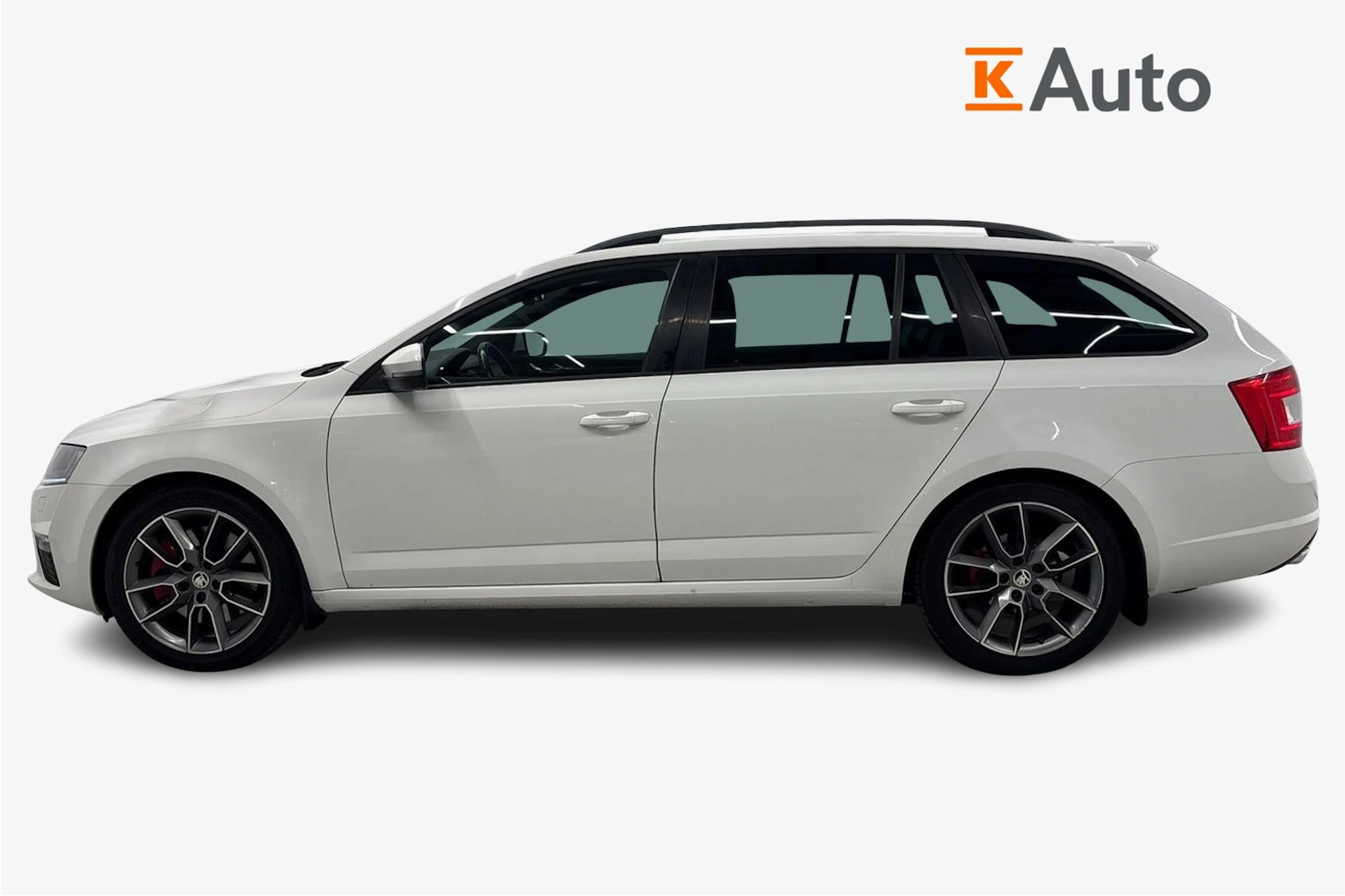 valkoinen Skoda Octavia 2014 kuva 5.