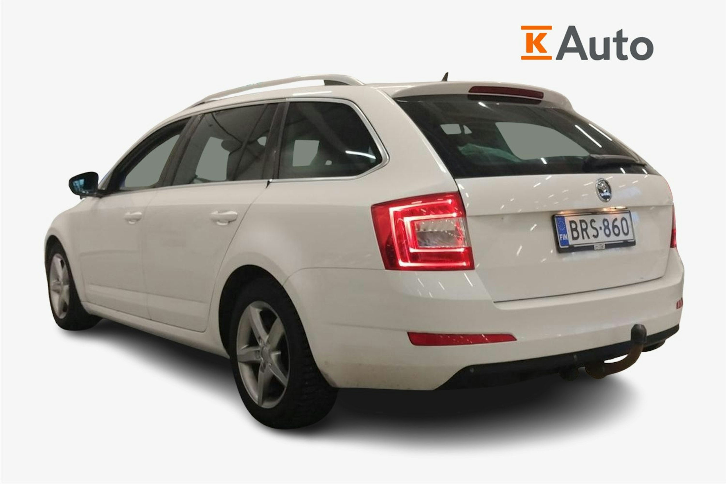 valkoinen Skoda Octavia 2014 kuva 2.