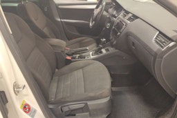 valkoinen Skoda Octavia 2014 kuva 14.