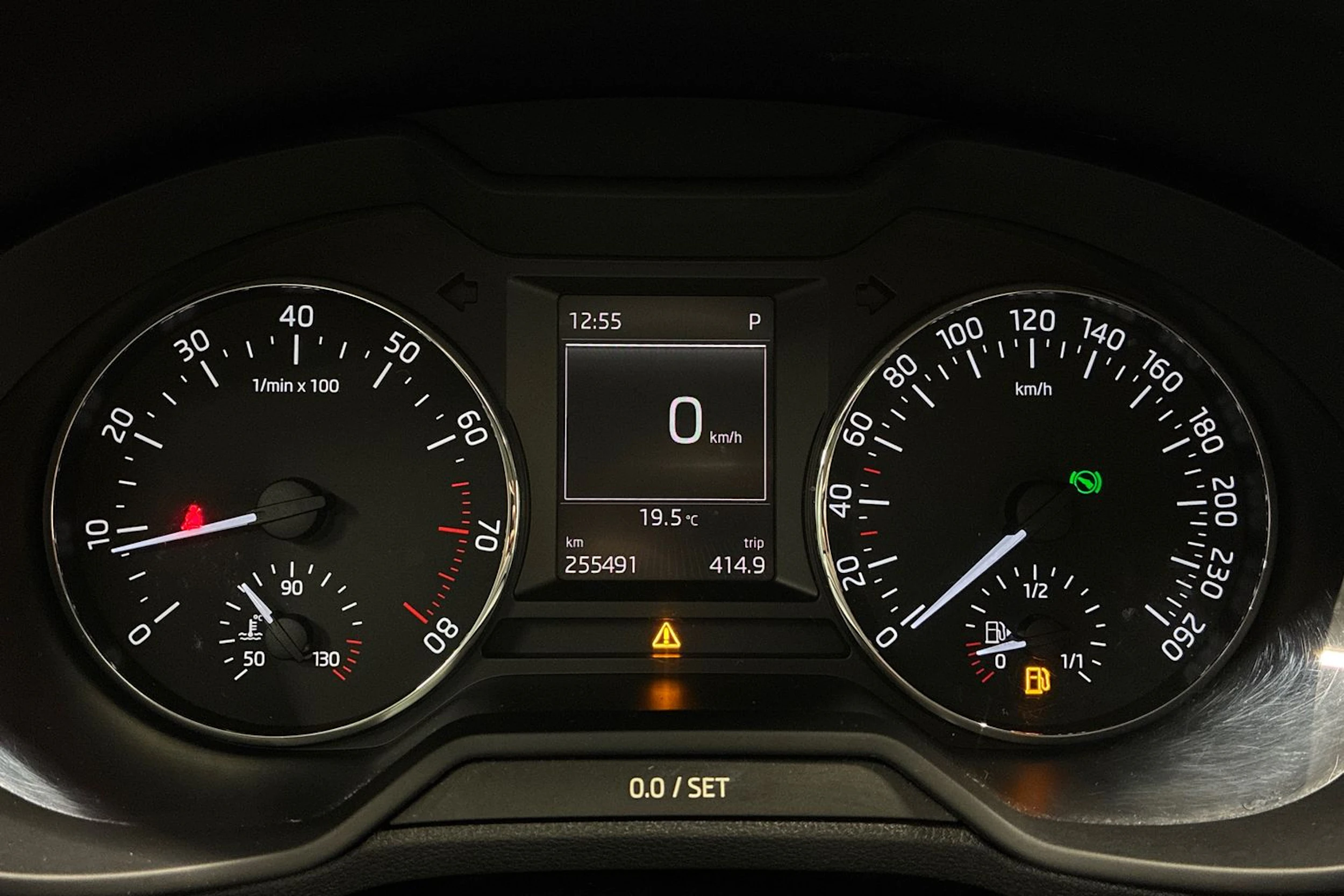 sininen Skoda Octavia 2014 kuva 12.
